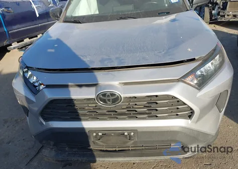 2022 Toyota Rav4 Le z USA, uszkodzony, nr VIN 2T3H1RFV2NC211096